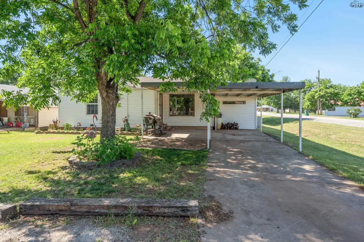 415 W ALDINE STREET, Iowa Park, TX 76367 - #1