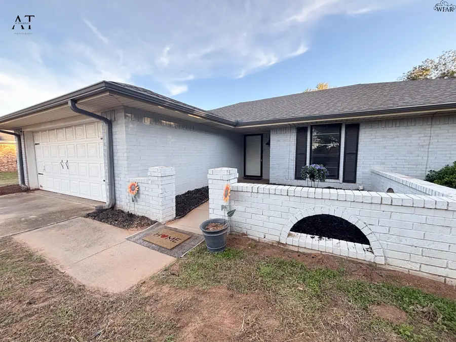 1302 DANBERRY STREET, Burkburnett, TX 76354 - #2