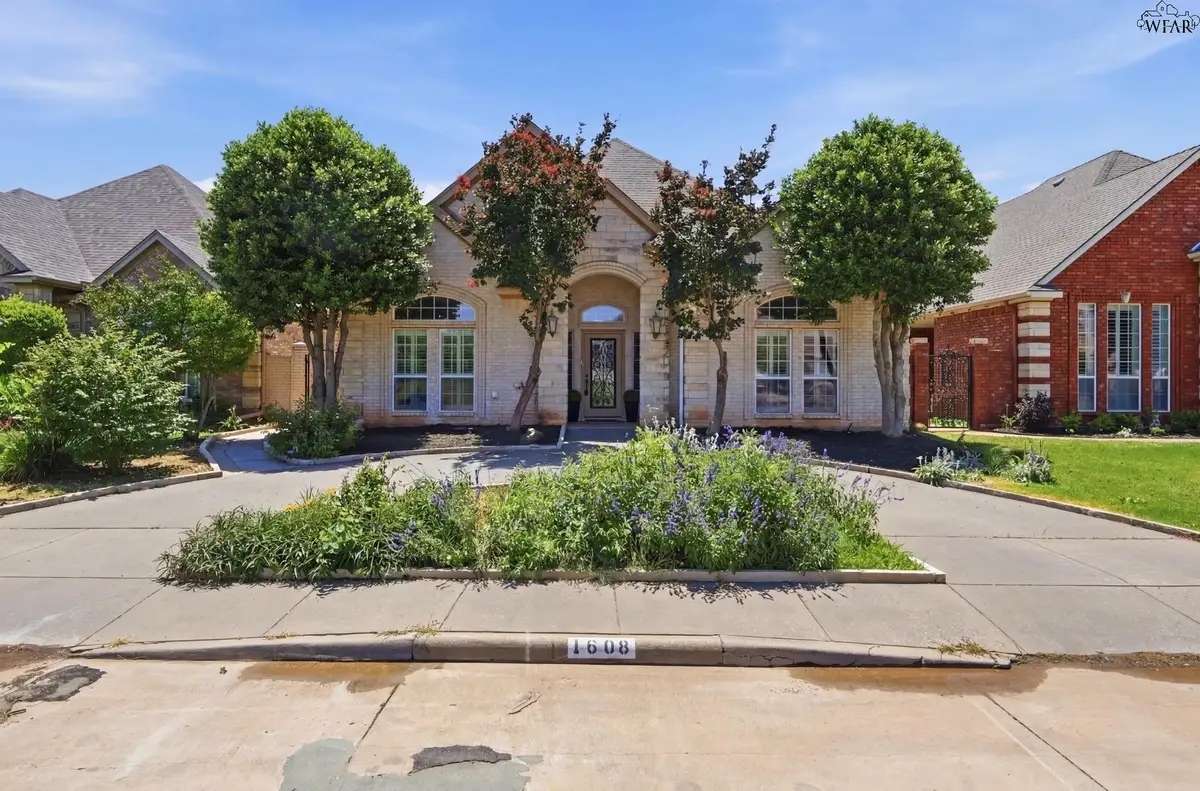 1608 TANGLEWOOD DRIVE, Wichita Falls, TX 76309 - #1