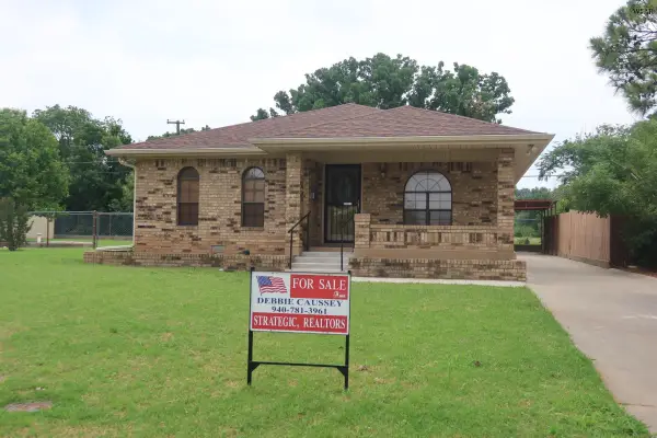 529 E INWOOD DRIVE, Wichita Falls, TX 76301