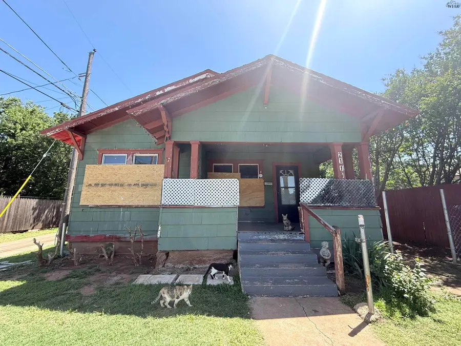 2115 AVENUE F, Wichita Falls, TX 76309 - #2