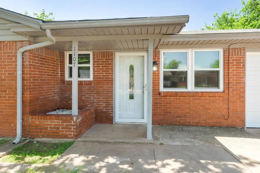 1107 W LOUISA AVENUE, Iowa Park, TX 76367 - #2