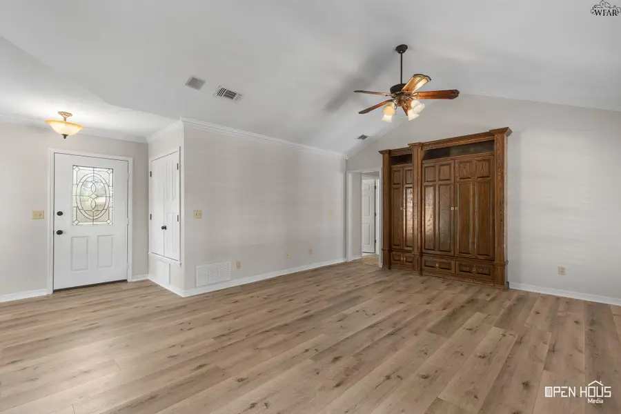 808 ARAPAHO DRIVE, Burkburnett, TX 76354 - #3