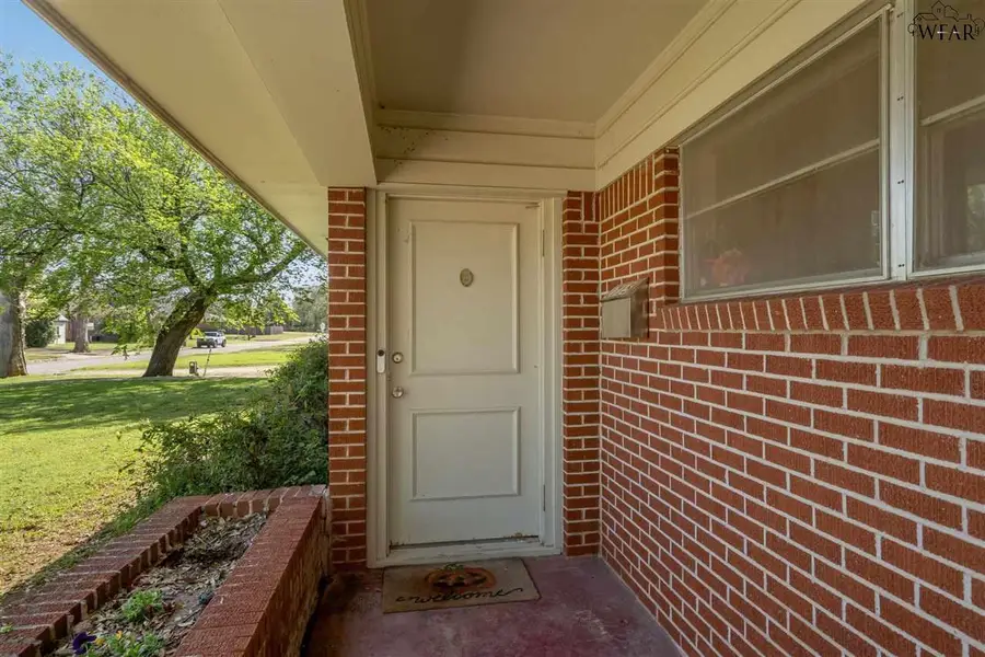 1715 WOODROW AVENUE, Wichita Falls, TX 76301 - #2