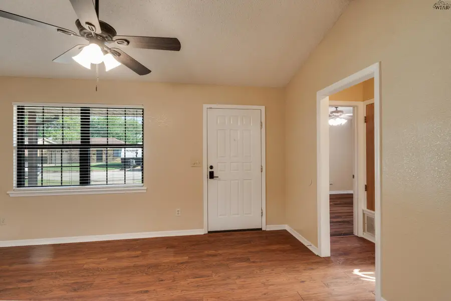 2933 MOFFETT AVENUE, Wichita Falls, TX 76308 - #3