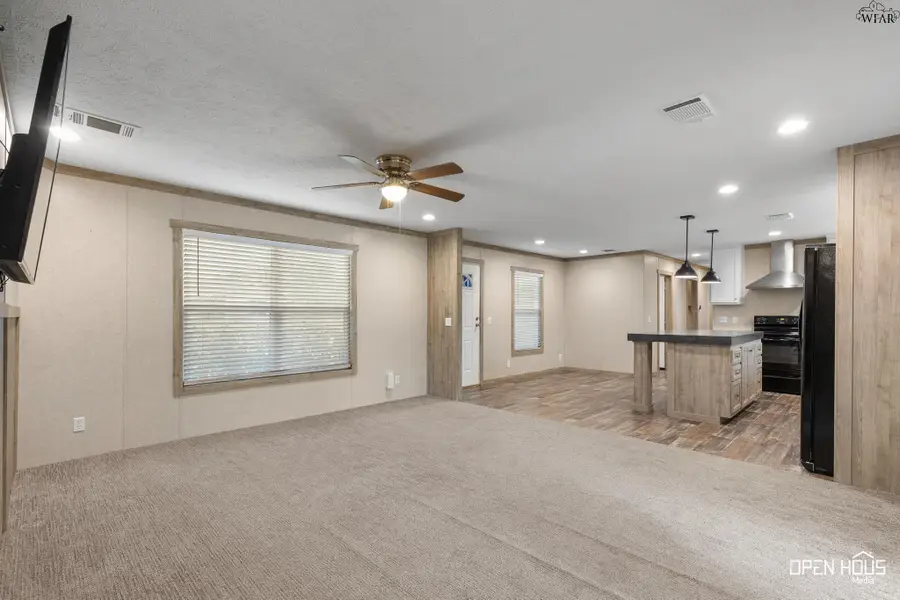 311 W CRYSTAL STREET, Iowa Park, TX 76367 - #3