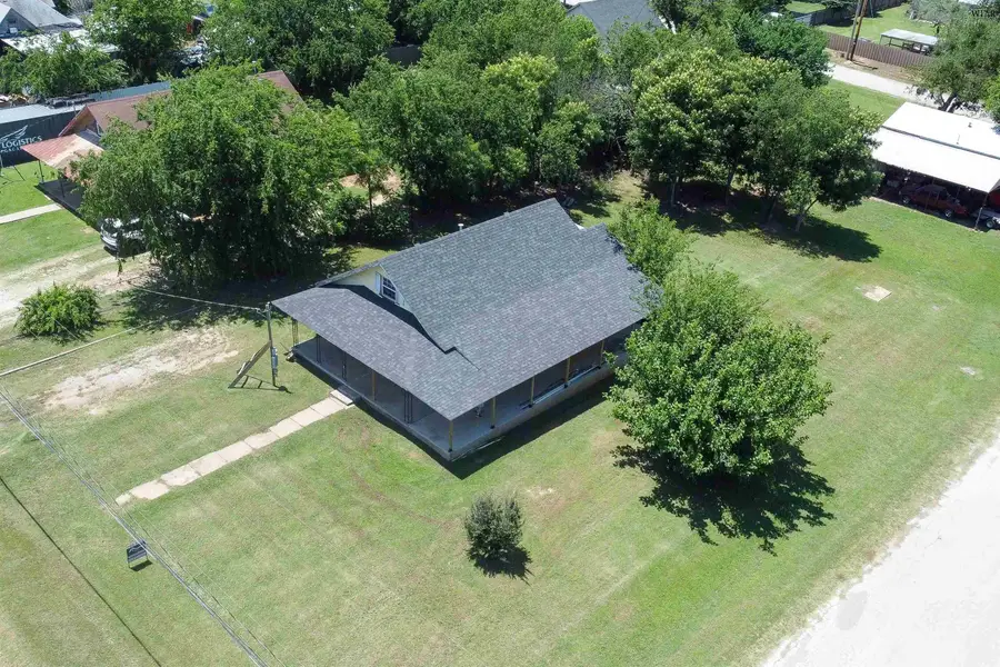 915 N BRIDGE STREET, Henrietta, TX 76354 - #3