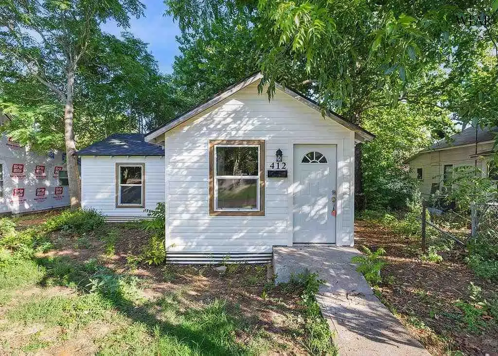 412 E FIRST STREET, Burkburnett, TX 76354 - #1
