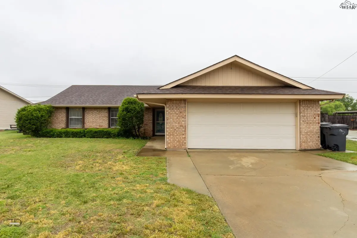 7 FAWNWOOD COURT, Wichita Falls, TX 76310 - #1