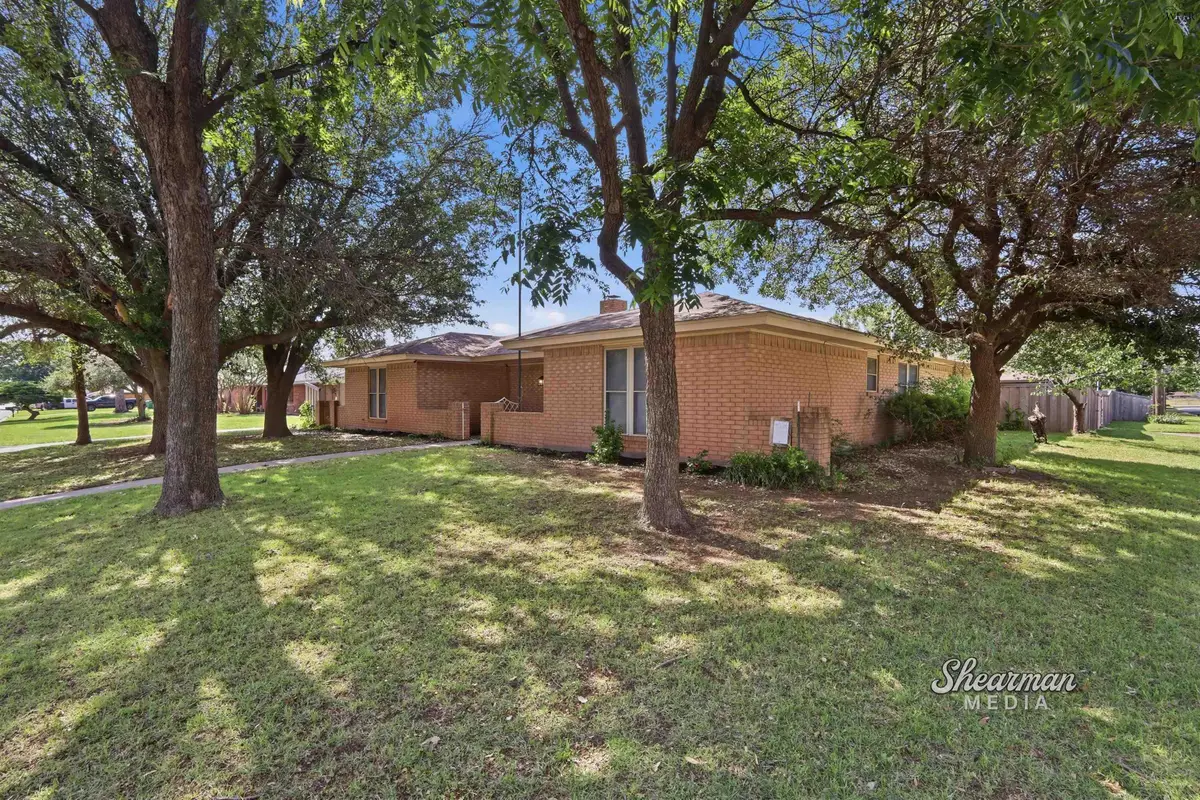 1200 AMHERST STREET, Burkburnett, TX 76354 - #1