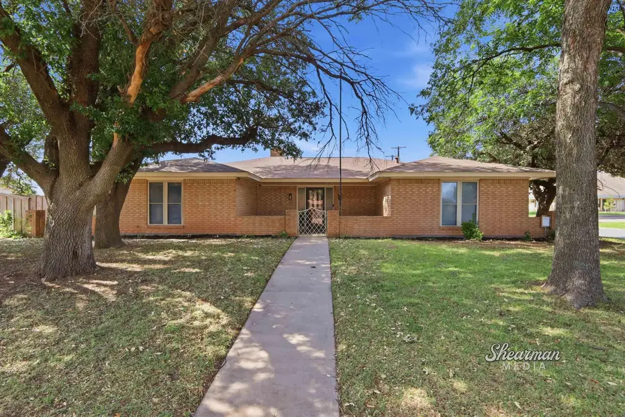 1200 AMHERST STREET, Burkburnett, TX 76354 - #2