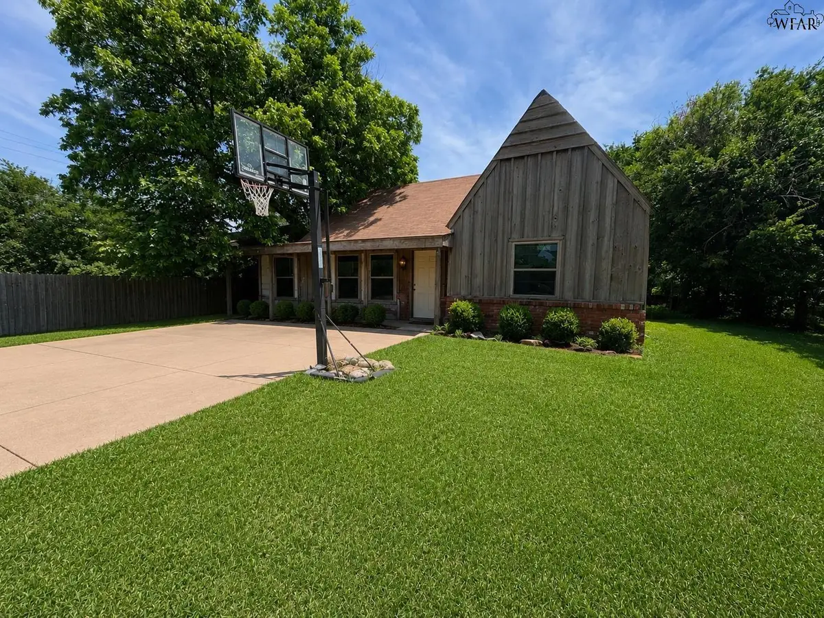 3103 AVENUE R, Wichita Falls, TX 76309 - #1