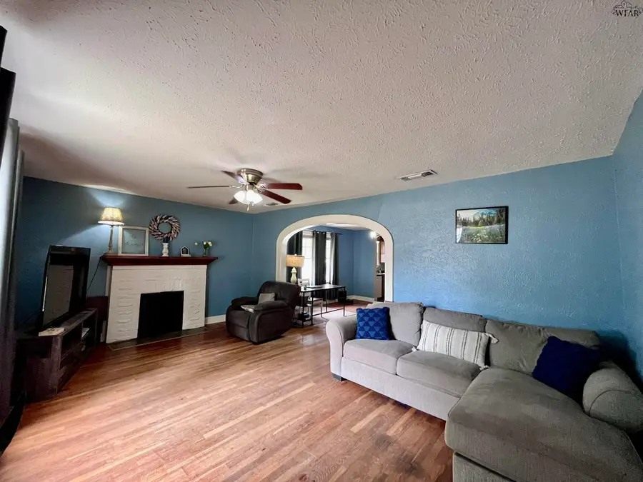 1512 VICTORY AVENUE, Wichita Falls, TX 76301 - #3
