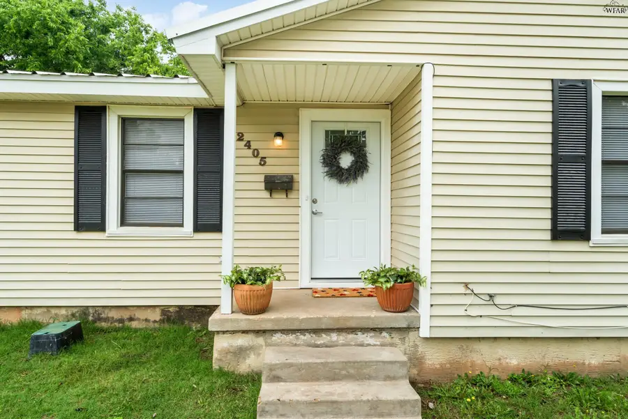 2405 SANTA FE STREET, Wichita Falls, TX 76309 - #2