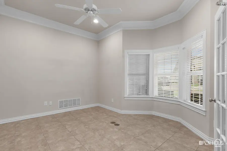 1011 TAYLOR LANE, Burkburnett, TX 76354 - #3