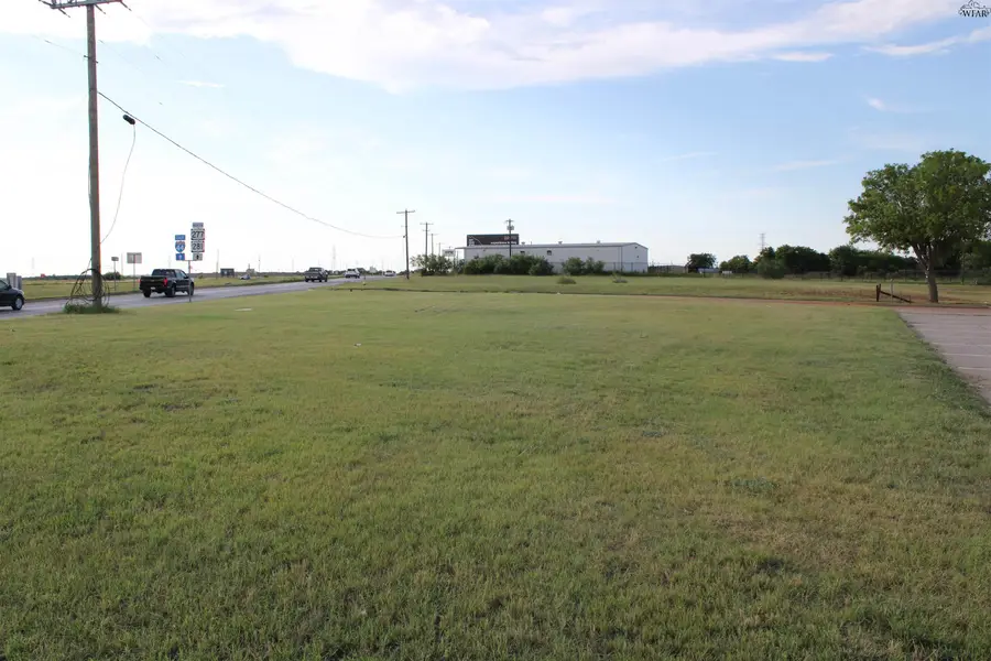 2901 CENTRAL FREEWAY, Wichita Falls, TX 76306 - #2