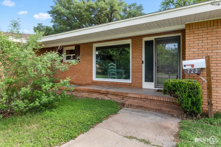 723 MAPLE STREET, Burkburnett, TX 76354 - #2