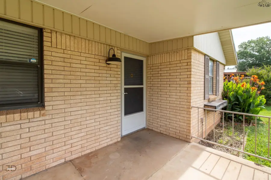 123 WOOD CIRCLE, Iowa Park, TX 76367 - #2