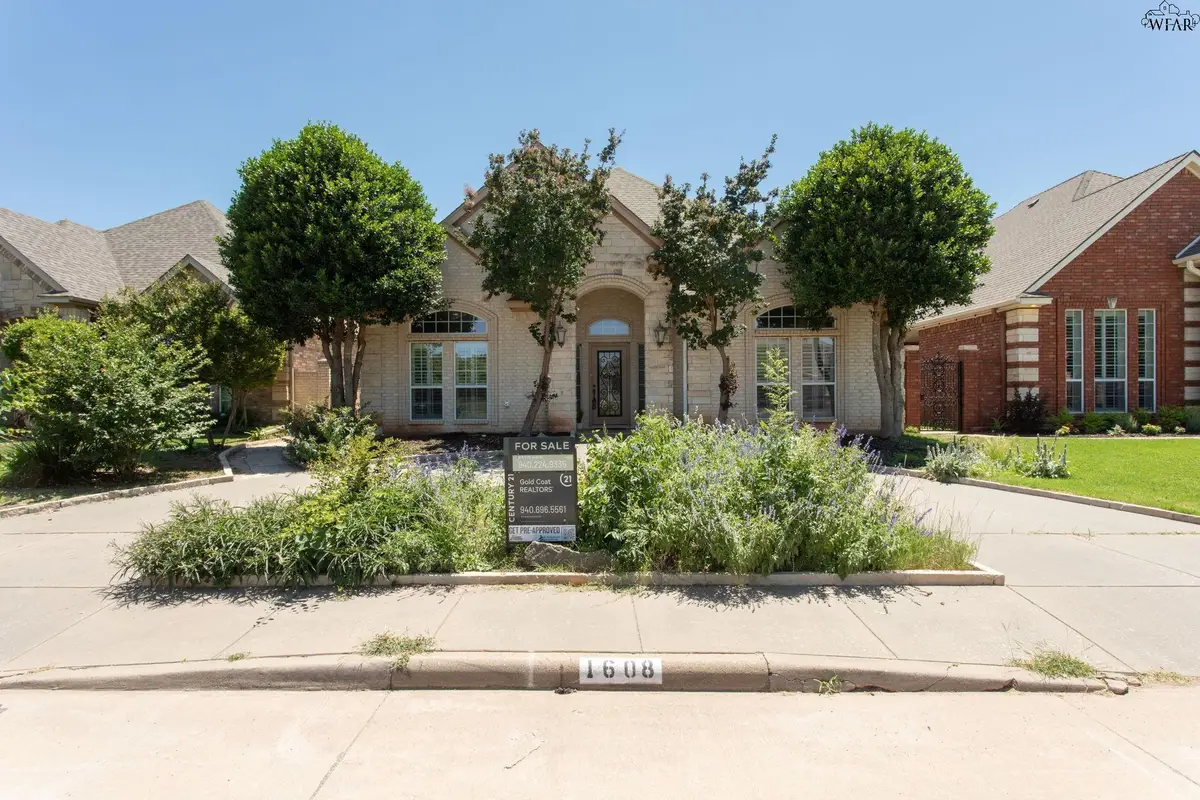 1608 TANGLEWOOD DRIVE, Wichita Falls, TX 76309 - #1