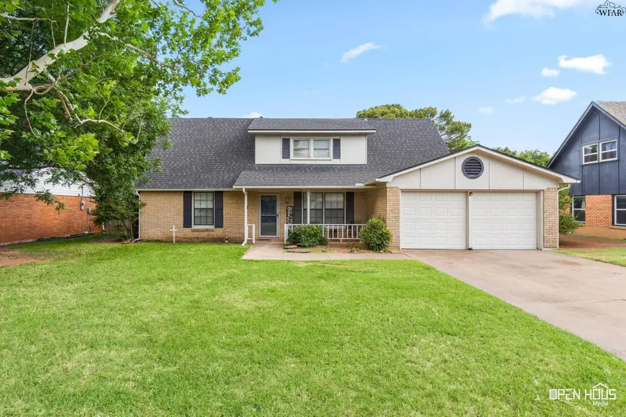 711 W REBECCA AVENUE, Iowa Park, TX 76367 - #2