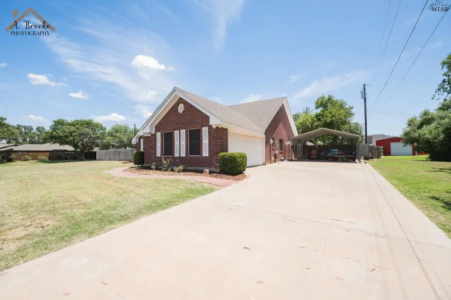 800 SHORELINE DRIVE, Wichita Falls, TX 76308 - #3