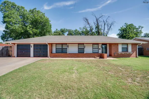 4112 BERWICK DRIVE, Wichita Falls, TX 76309-4104