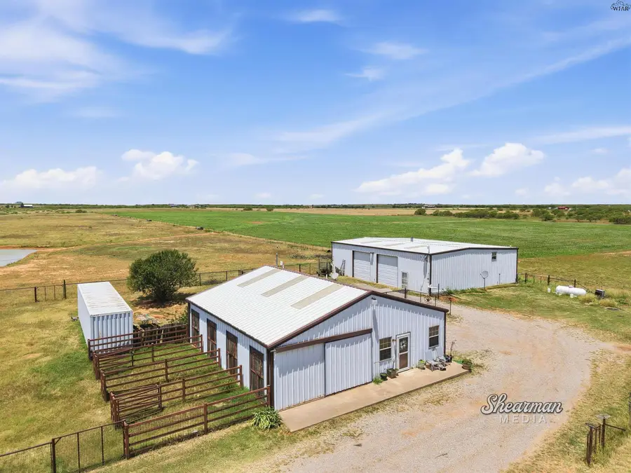 8435 N FM 368, Iowa Park, TX 76367 - #2