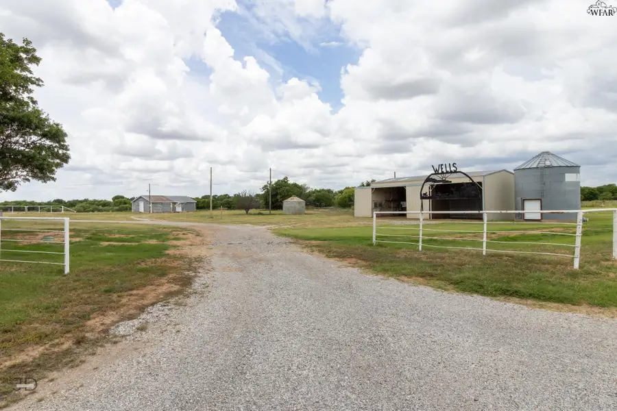 2905 OLD ELECTRA ROAD, Iowa Park, TX 76367 - #2