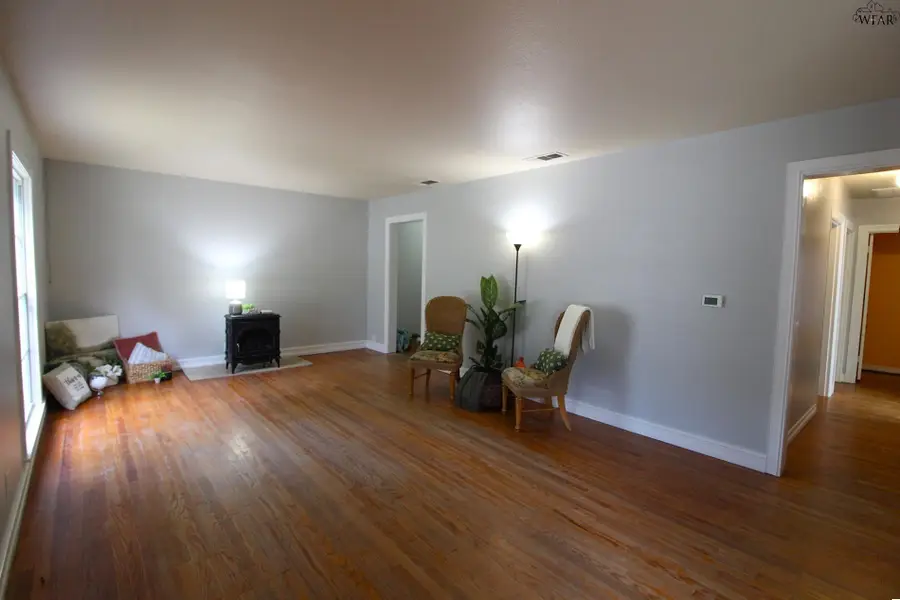 1813 DAYTON AVENUE, Wichita Falls, TX 76301 - #3