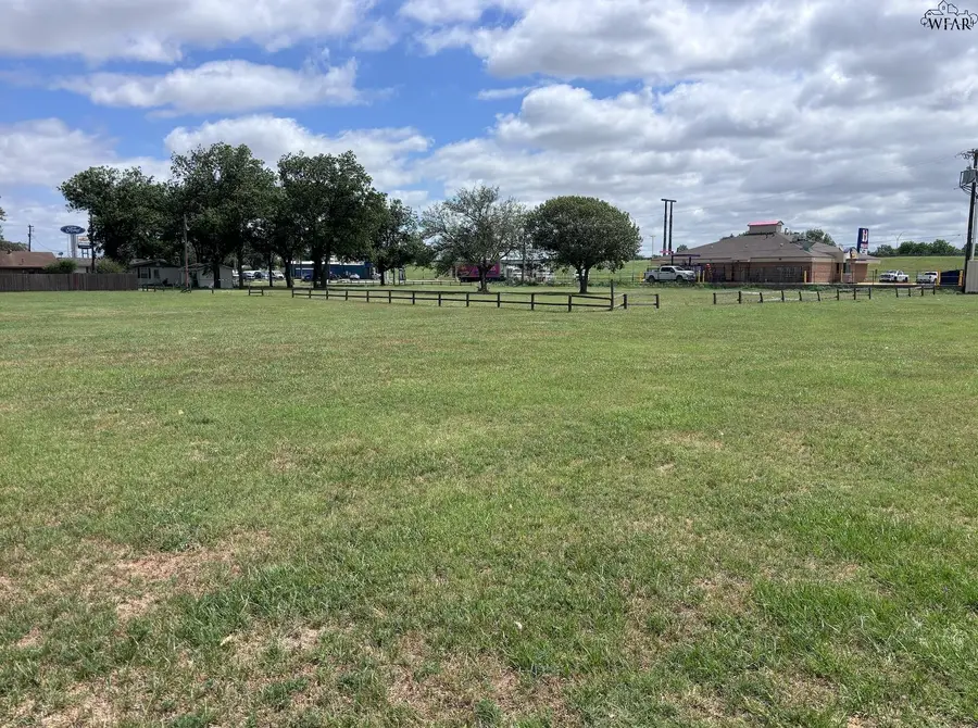 907 DANA STREET, Burkburnett, TX 76354 - #3