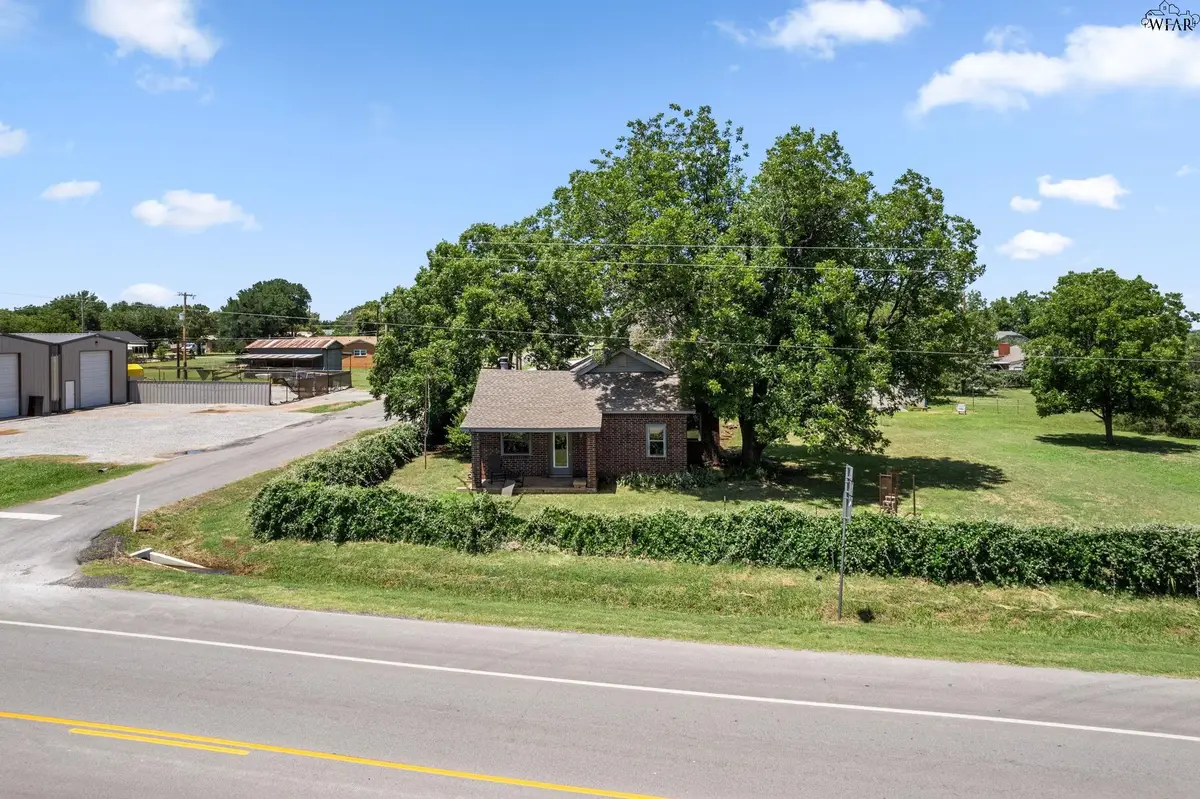 1000 E HIGHWAY ST, Iowa Park, TX 76367 - #1