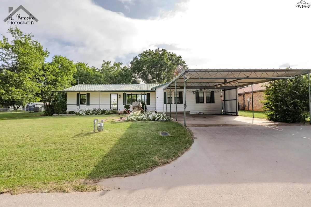 507 S CENTRAL AVENUE, Petrolia, TX 76377 - #1