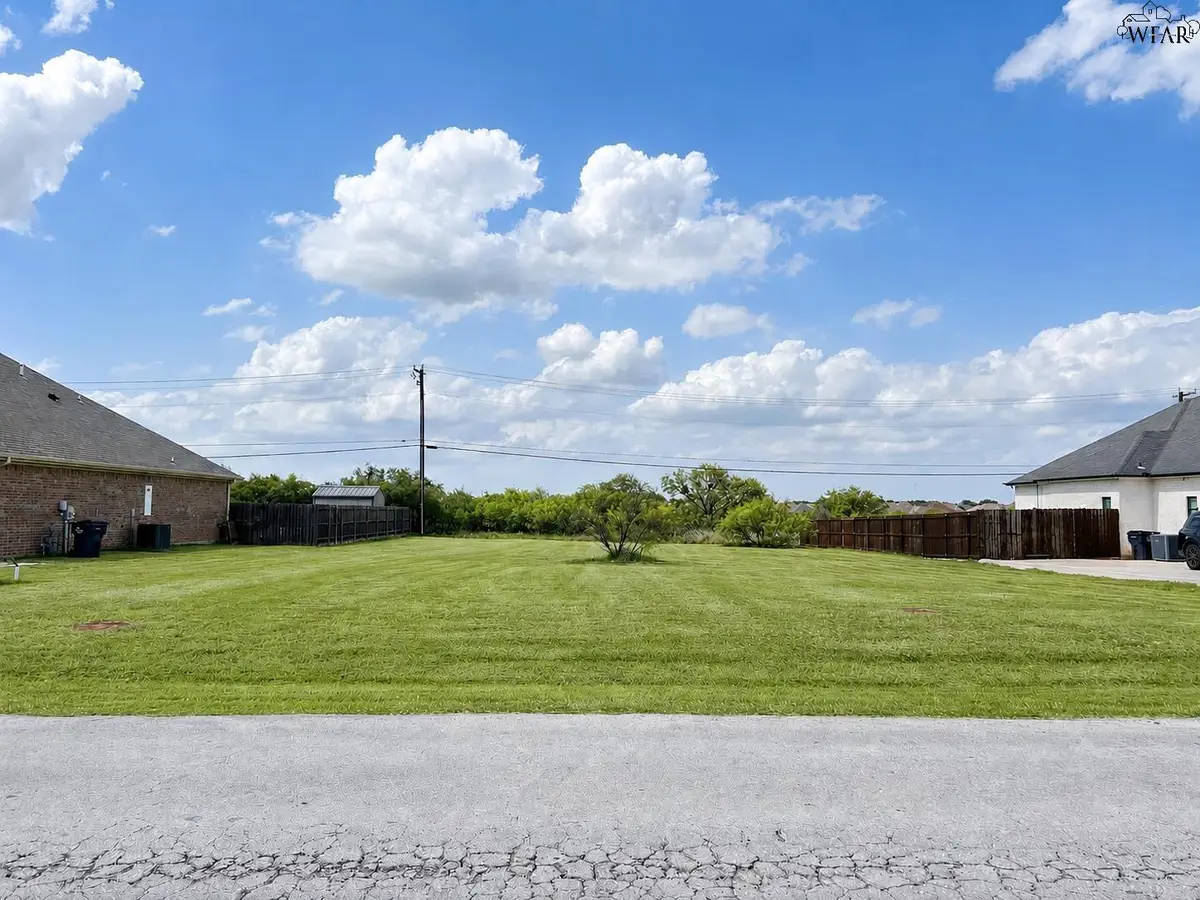 2304 W RATHGEBER ROAD, Wichita Falls, TX 76310 - #1