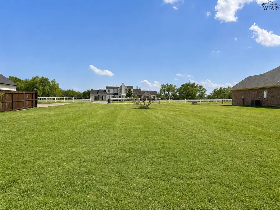 2304 W RATHGEBER ROAD, Wichita Falls, TX 76310 - #2