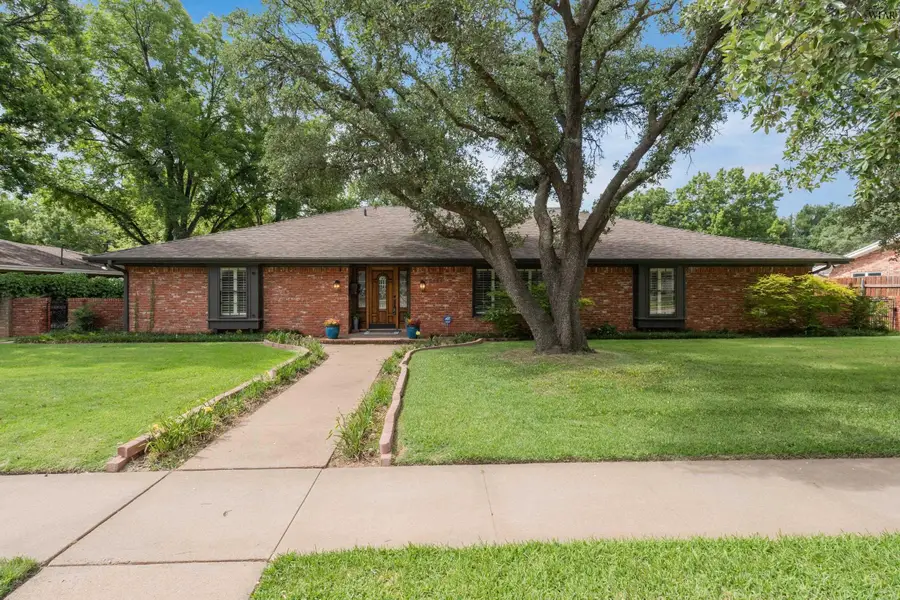 2424 BRENTWOOD DRIVE, Wichita Falls, TX 76308 - #2