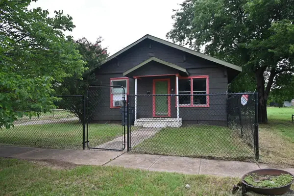 1524 17TH STREET, Wichita Falls, TX 76309