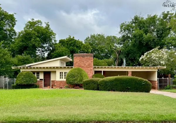 4602 LAKE PARK DRIVE, Wichita Falls, TX 76302