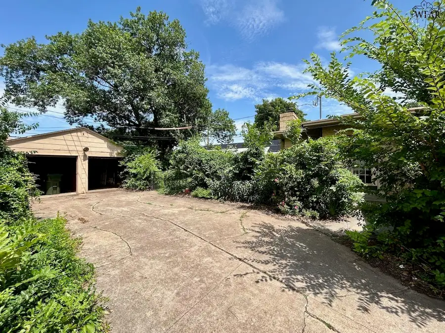 2902 SPEEDWAY AVENUE, Wichita Falls, TX 76308 - #2