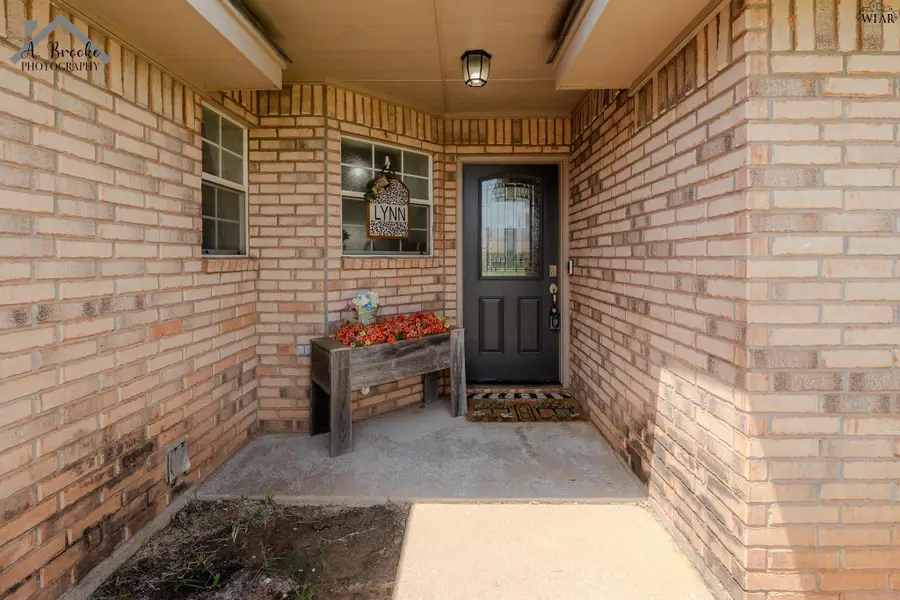 1415 PARLIAMENT STREET, Burkburnett, TX 76354 - #3