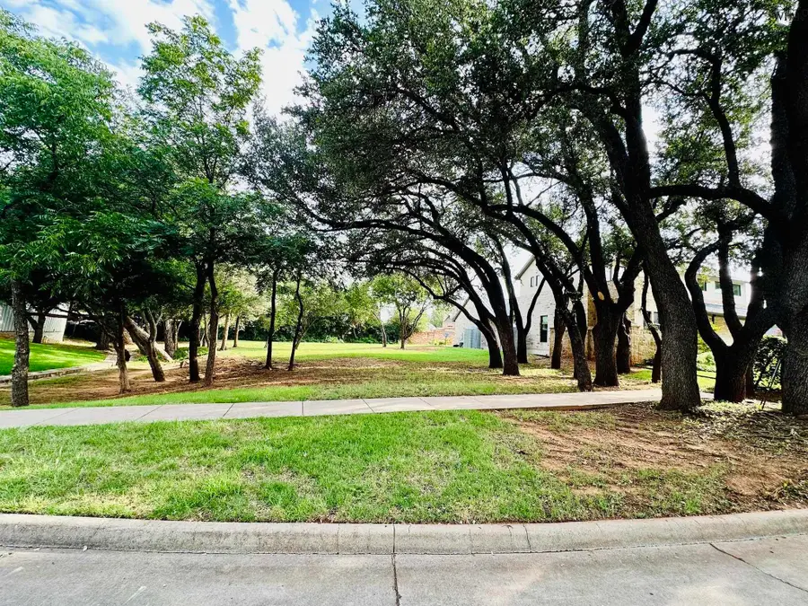 14 WOODLAND CREEK CIRCLE, Wichita Falls, TX 76302 - #3