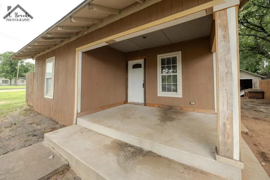 2102 YALE AVENUE, Wichita Falls, TX 76301 - #2
