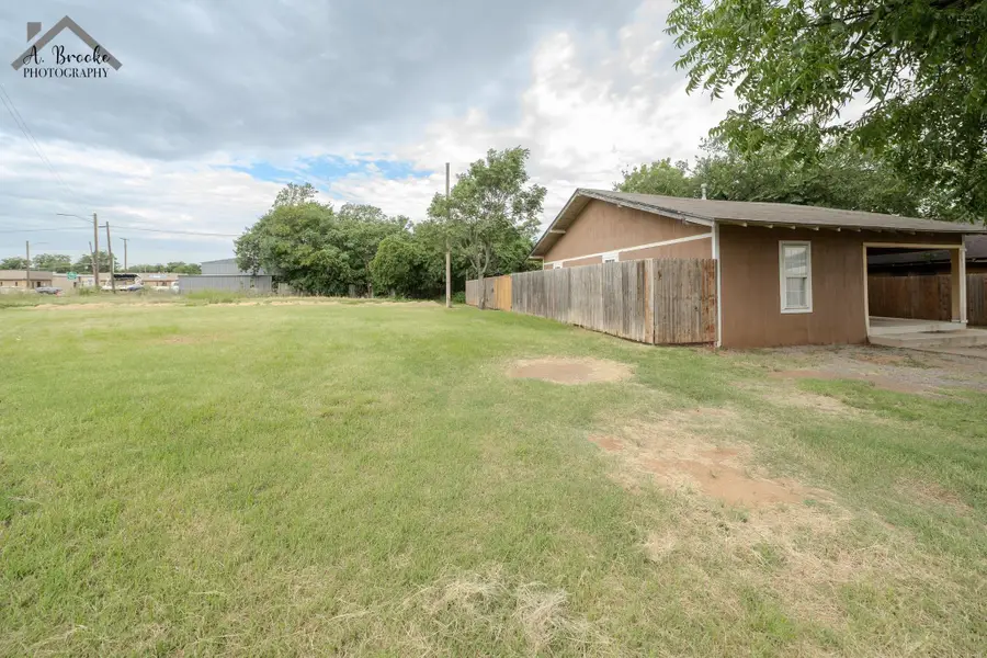 2102 YALE AVENUE, Wichita Falls, TX 76301 - #3