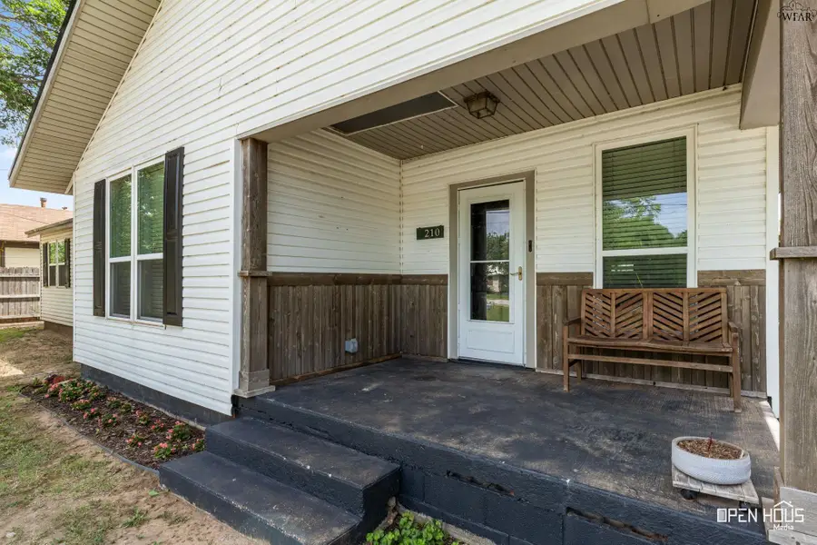 210 S PRAIRIE, Petrolia, TX 76377 - #2