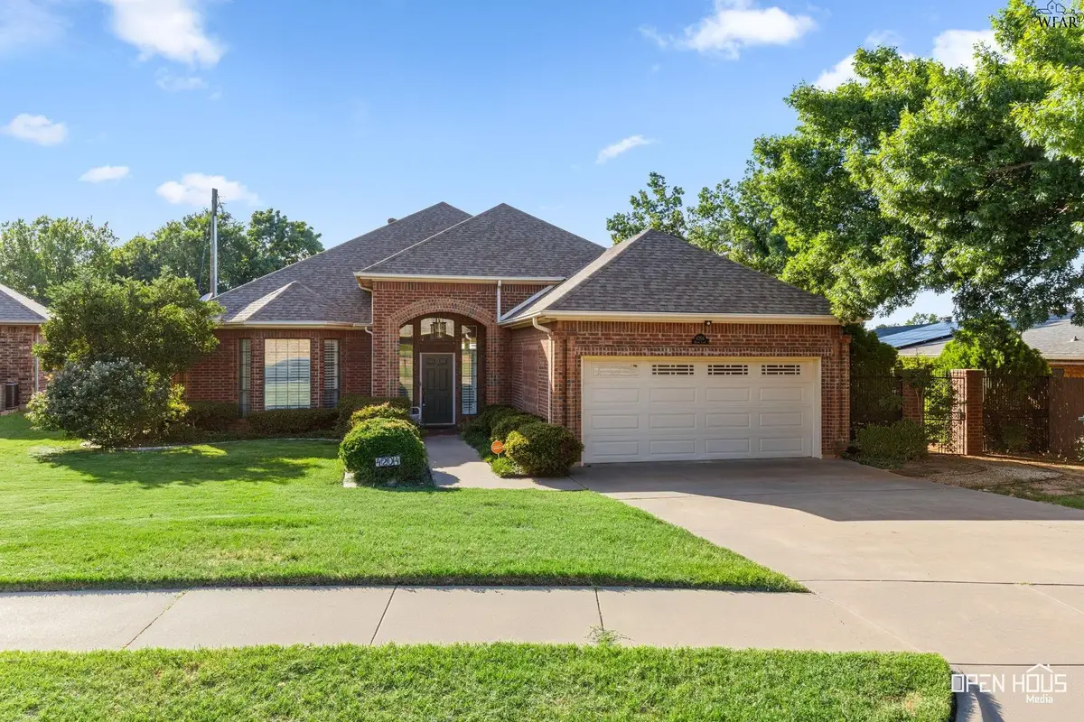 4204 BRIAR CLIFF DRIVE, Wichita Falls, TX 76309 - #1