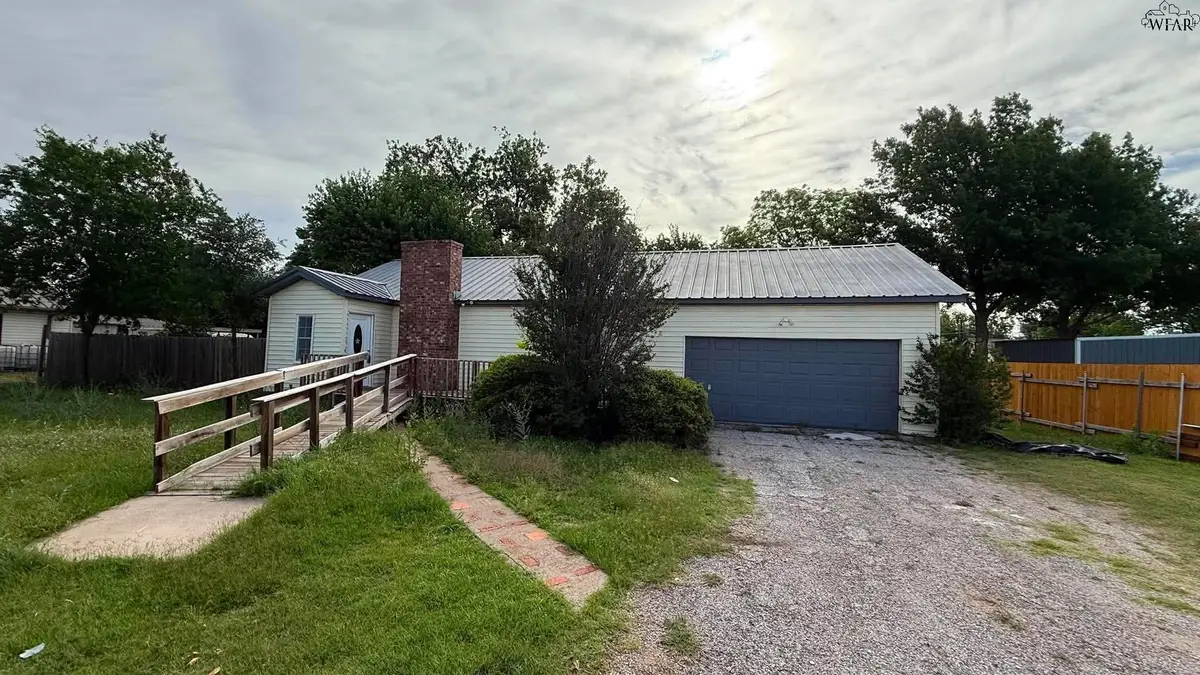 6734 SOUTHWEST PARKWAY, Wichita Falls, TX 76310 - #1