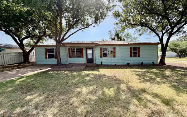621 S PARK AVENUE, Iowa Park, TX 76367
