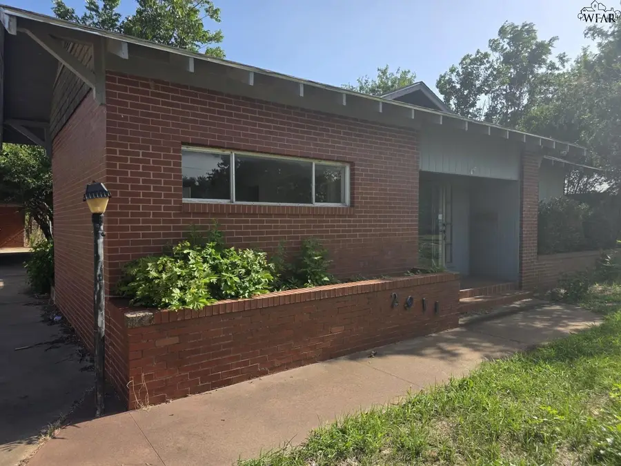 2911 PARADISE STREET, Vernon, TX 76384 - #2