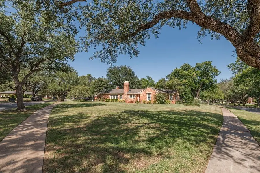 2215 COOKE AVENUE, Wichita Falls, TX 76308 - #2