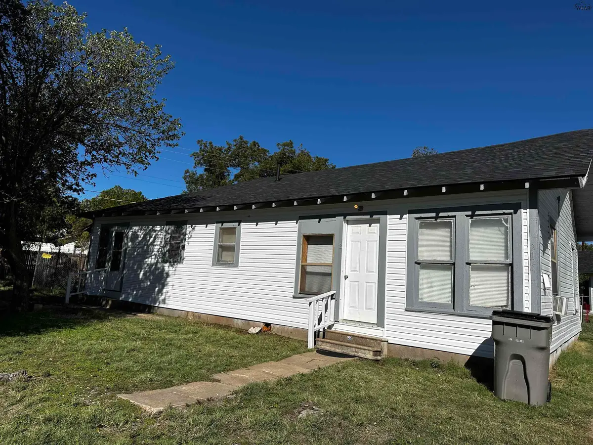 2124 AVENUE C, Wichita Falls, TX 76309 - #1