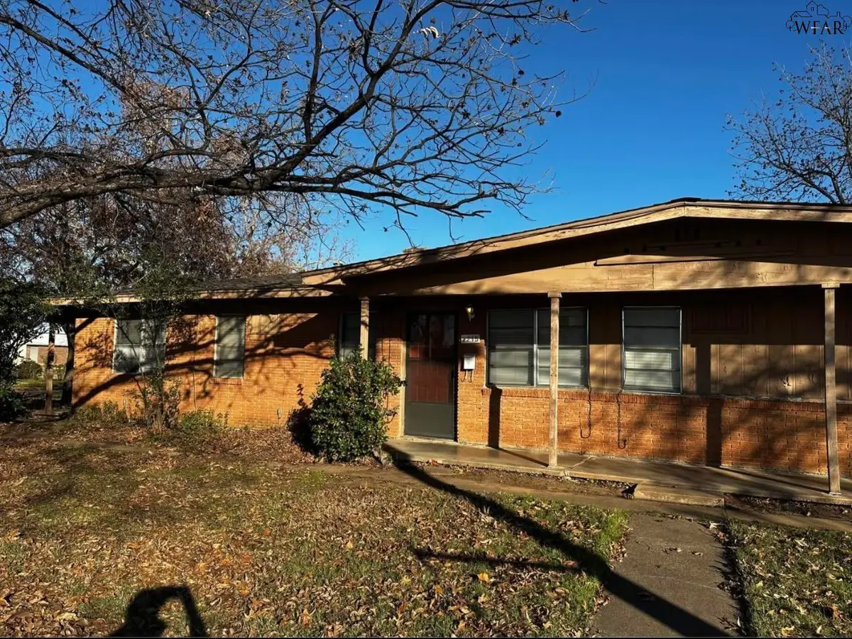 2215 BROOK AVENUE, Wichita Falls, TX 76301 - #1